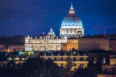st gece görünümü. Roma'da, İtalya'da peter katedrali 