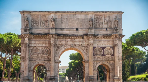 콘스탄틴, 로마의 아치 — 스톡 사진