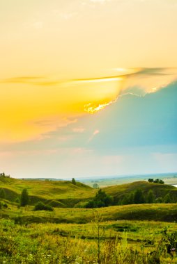 Kırsalda gün batımı.