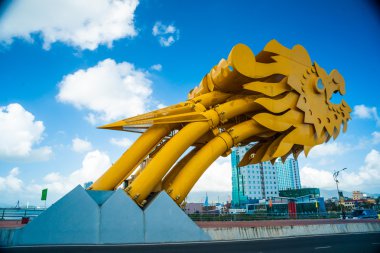Da Nang Bridge'de ejderha kafa parçası