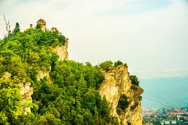 Cesta twierdza, San Marino — Zdjęcie stockowe