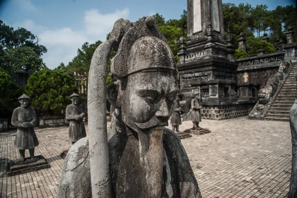 Grab des khai dinh Kaisers im Farbton, Vietnam. — Stockfoto