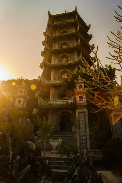 Buddhist pagoda tower, Marble mountains, Danang, Vietnam — Stock Photo, Image