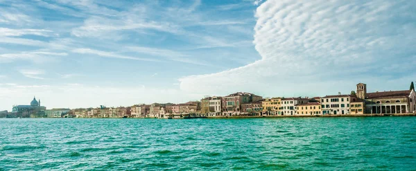Vista panorámica de la isla de Giudecca, Venecia, Italia — Foto de Stock
