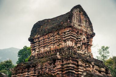 Benim oğlum, antik Hindu tamples