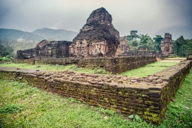 Benim oğlum, antik Hindu tamples