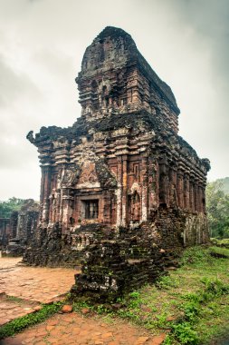 Benim oğlum, antik Hindu tamples
