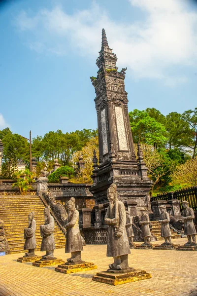 Grab des khai dinh Kaisers im Farbton, Vietnam. — Stockfoto