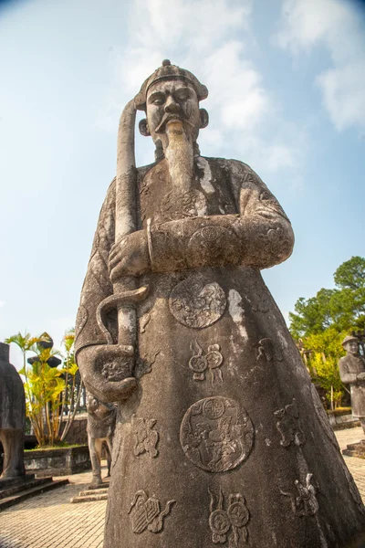 Hrobka císaře Khai Dinh v Hue, Vietnam. — Stock fotografie