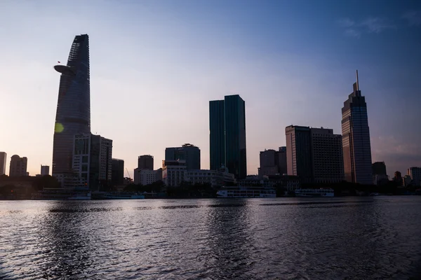 Panorama of Ho Chi Minh viewed over Saigon river — Stock Photo, Image