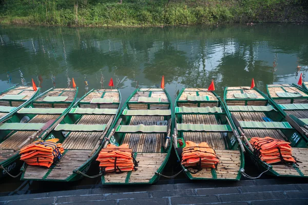 Trang bir mağarasını — Stok fotoğraf