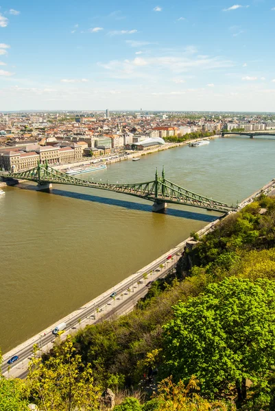 Szabadság híd itt: budapest — Stock Fotó