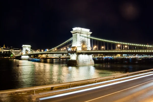 Hungary-Budapest Chain Bridge — Stock Photo, Image