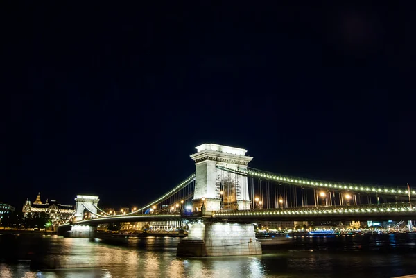 Hungary-Budapest Chain Bridge — Stock Photo, Image