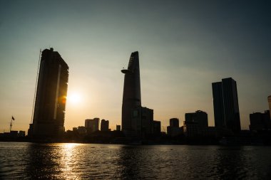 Ho Chi Minh Panoraması Saygon Nehri üzerinde görüntülendi