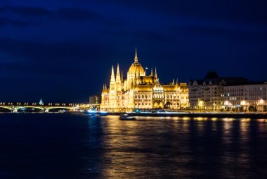 Budapeşte cityscape akşam.