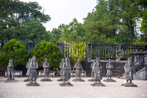 Hrobka císaře Khai Dinh v Hue, Vietnam. — Stock fotografie