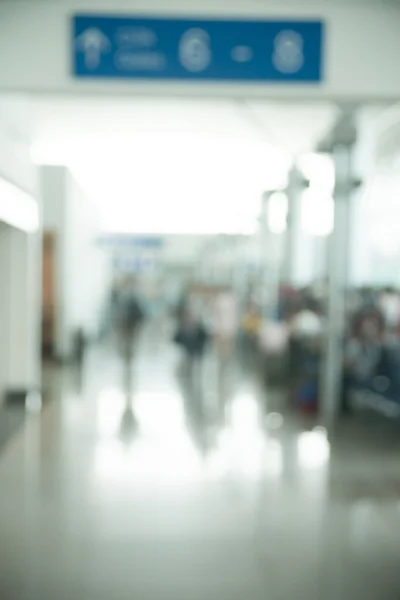 Wazig foto van een luchthaven terminal. — Stockfoto