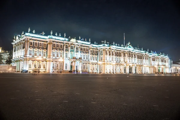 Дворцовая площадь в Санкт-Петербурге. — стоковое фото