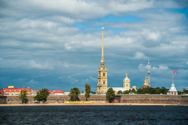 Peter and Paul Fortress  in Saint-Petersburg — Stock Photo, Image