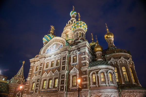 Kyrkan på utspillt blod i Sankt Petersburg, Ryssland. — Stockfoto