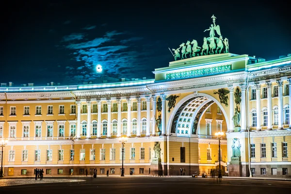 Palace Square in Saint Petersburg, Russia. — Stock Photo, Image