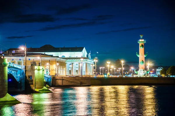 Hermosa vista nocturna de San Petersburgo, Rusia —  Fotos de Stock