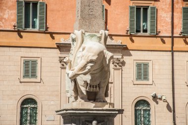 Roma - Dikilitaş, piazza santa maria sopra minerva