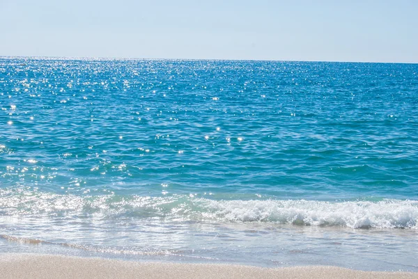 Playa de arena y mar — Foto de Stock