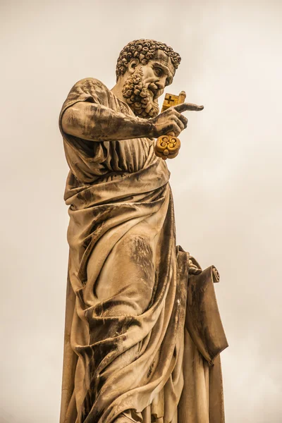 Estátua de São Pedro na Cidade do Vaticano — Fotografia de Stock
