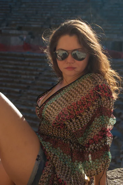 Girl in sunglasses — Stock Photo, Image