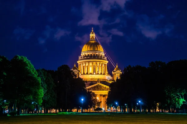 Famosa Catedral de Saint Isaacs — Fotografia de Stock