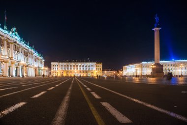 Saint Petersburg, Rusya 'daki Saray Meydanı.