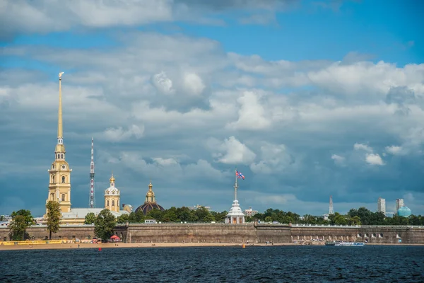 Peter and Paul Fortress  in Saint-Petersburg — Stock Photo, Image