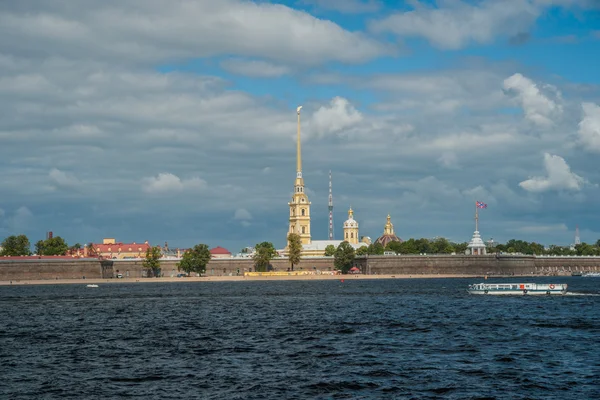 Fortaleza de Pedro y Pablo en San Petersburgo — Foto de Stock