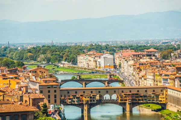 Pone Vecchio over Arno river in Florence, Italy. — Stock Photo, Image