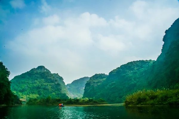 Trang bir mağarasını — Stok fotoğraf