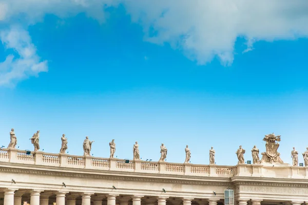 Detalhe arquitetônico da colunata no Vaticano - Roma, Itália — Fotografia de Stock
