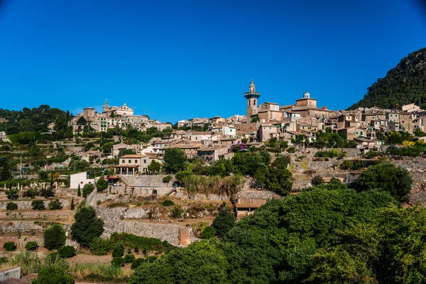 Küçük kasaba Valldemossa güzel görünümü