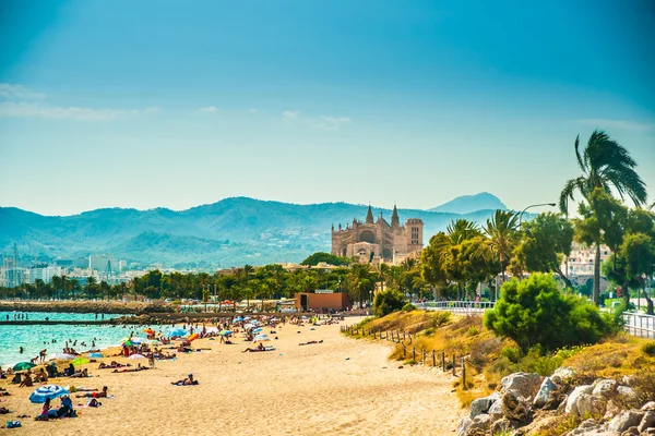 Widok z plaży Palma de Mallorca — Zdjęcie stockowe