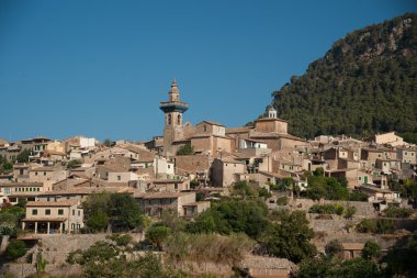 Küçük kasaba Valldemossa güzel görünümü