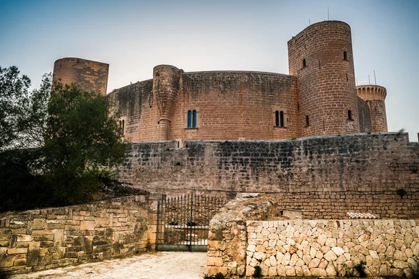 Castillo de Bellver fortaleza en Palma-de-Mallorca — Foto de Stock