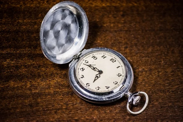 Reloj de bolsillo. artefacto vintage —  Fotos de Stock