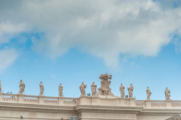 Detalhe arquitetônico da colunata no Vaticano - Roma, Itália — Fotografia de Stock