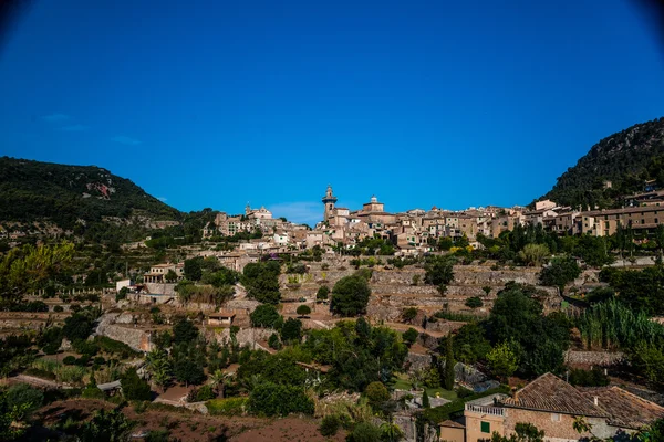 Prachtig uitzicht op het stadje Valldemossa — Stockfoto