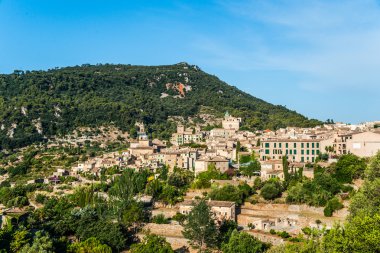 Küçük kasaba Valldemossa güzel görünümü