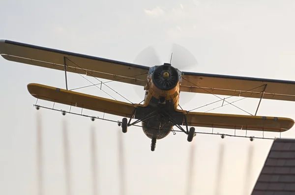 蚊スプレー飛行機 — ストック写真