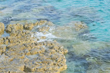 kayalık sahil ve deniz