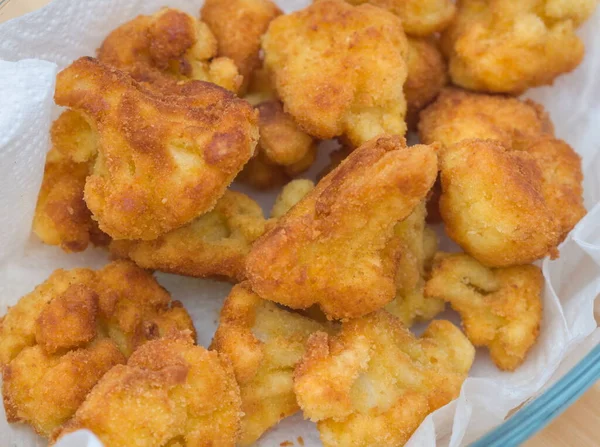 Mucchio Cavolfiore Impanato Fritto Vista Dall Alto Primo Piano — Foto Stock