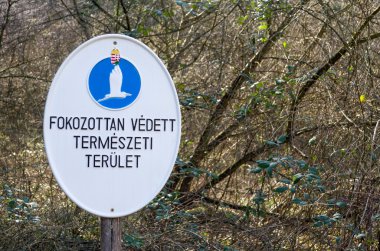 Özel olarak korunan doğal alan işareti